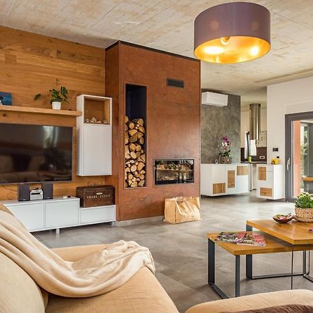 Apartments Bijou With Big Private Garden Near Umag Vilanija Esterno foto