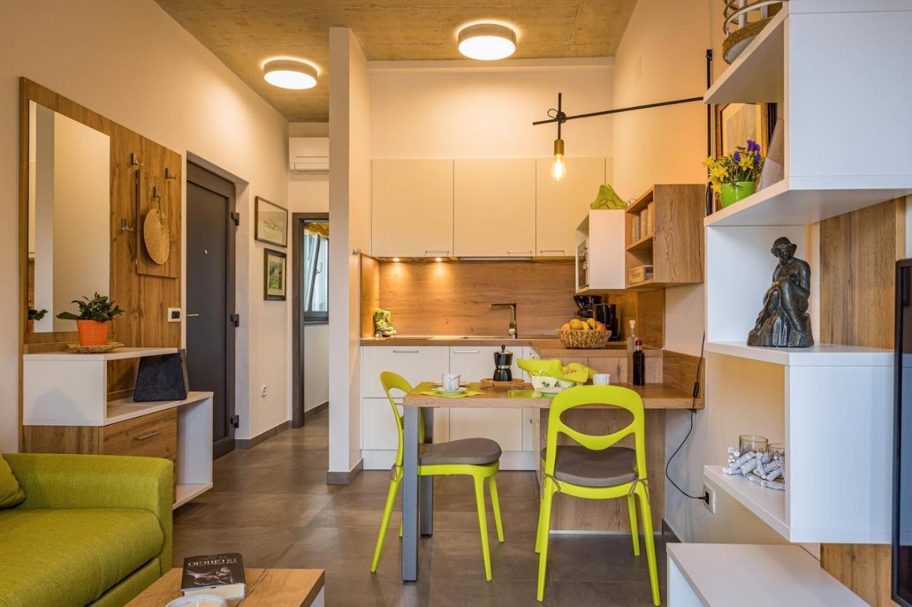 Apartments Bijou With Big Private Garden Near Umag Vilanija Esterno foto