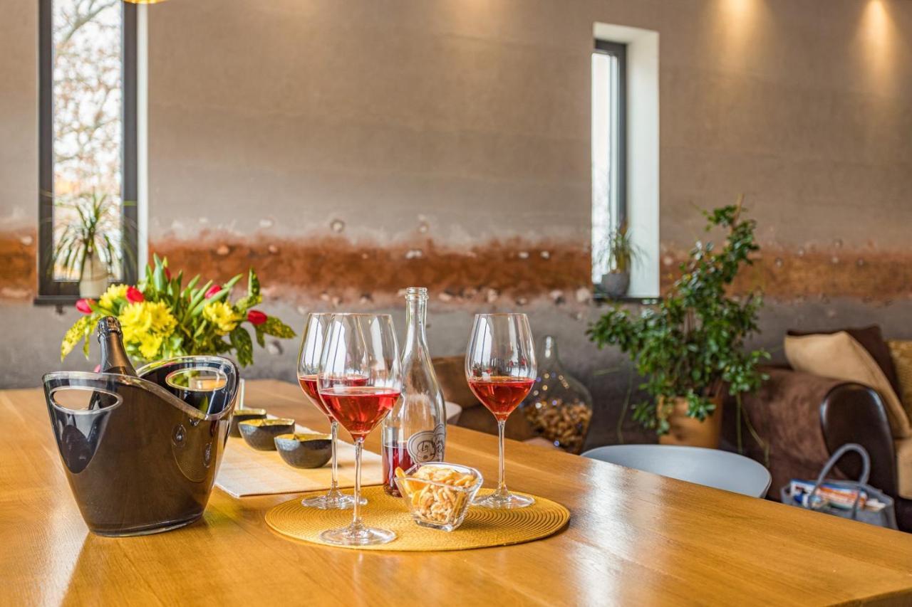 Apartments Bijou With Big Private Garden Near Umag Vilanija Esterno foto