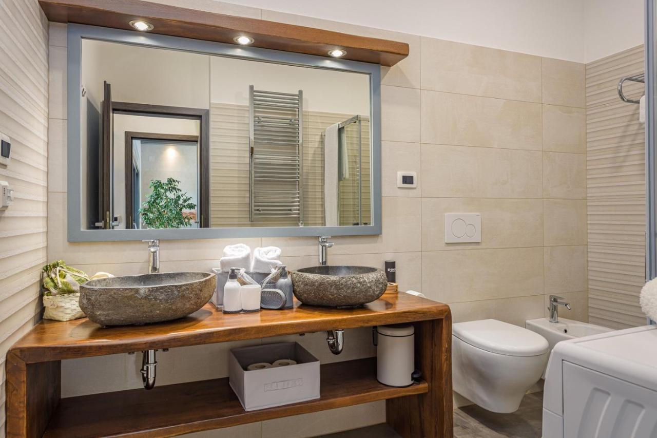 Apartments Bijou With Big Private Garden Near Umag Vilanija Esterno foto