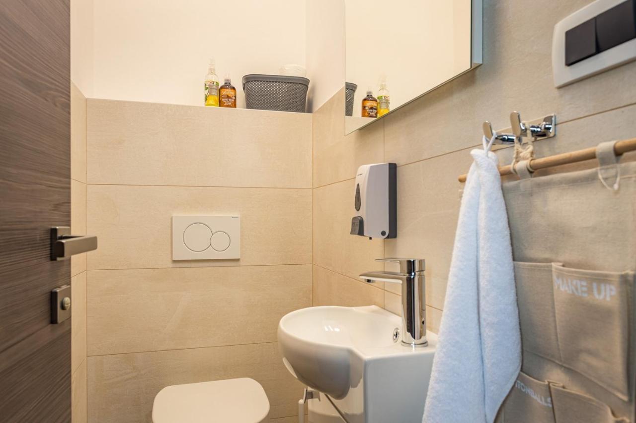 Apartments Bijou With Big Private Garden Near Umag Vilanija Esterno foto